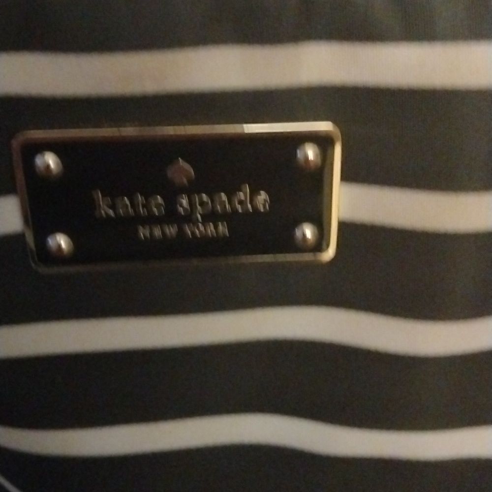 Kate Spade    - Picture 2 of 7